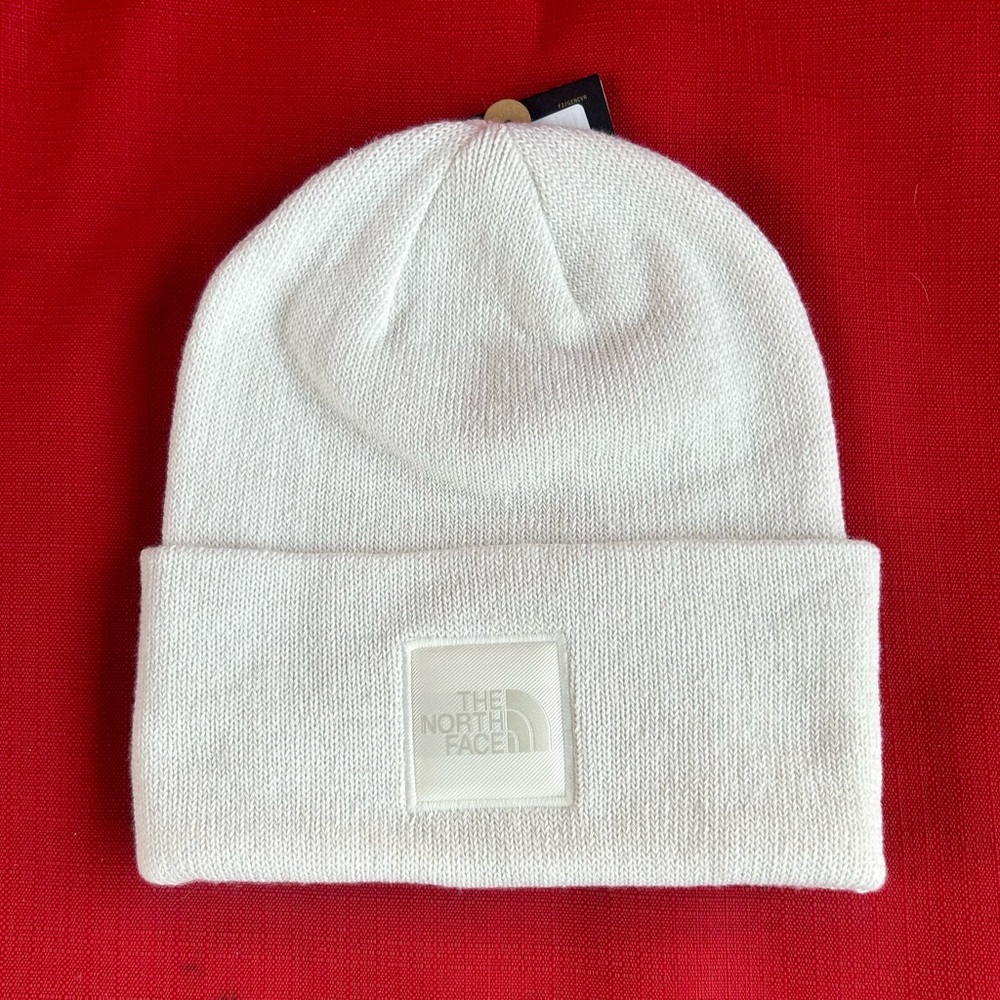 NWT ~ The North Face Women’s Beanie